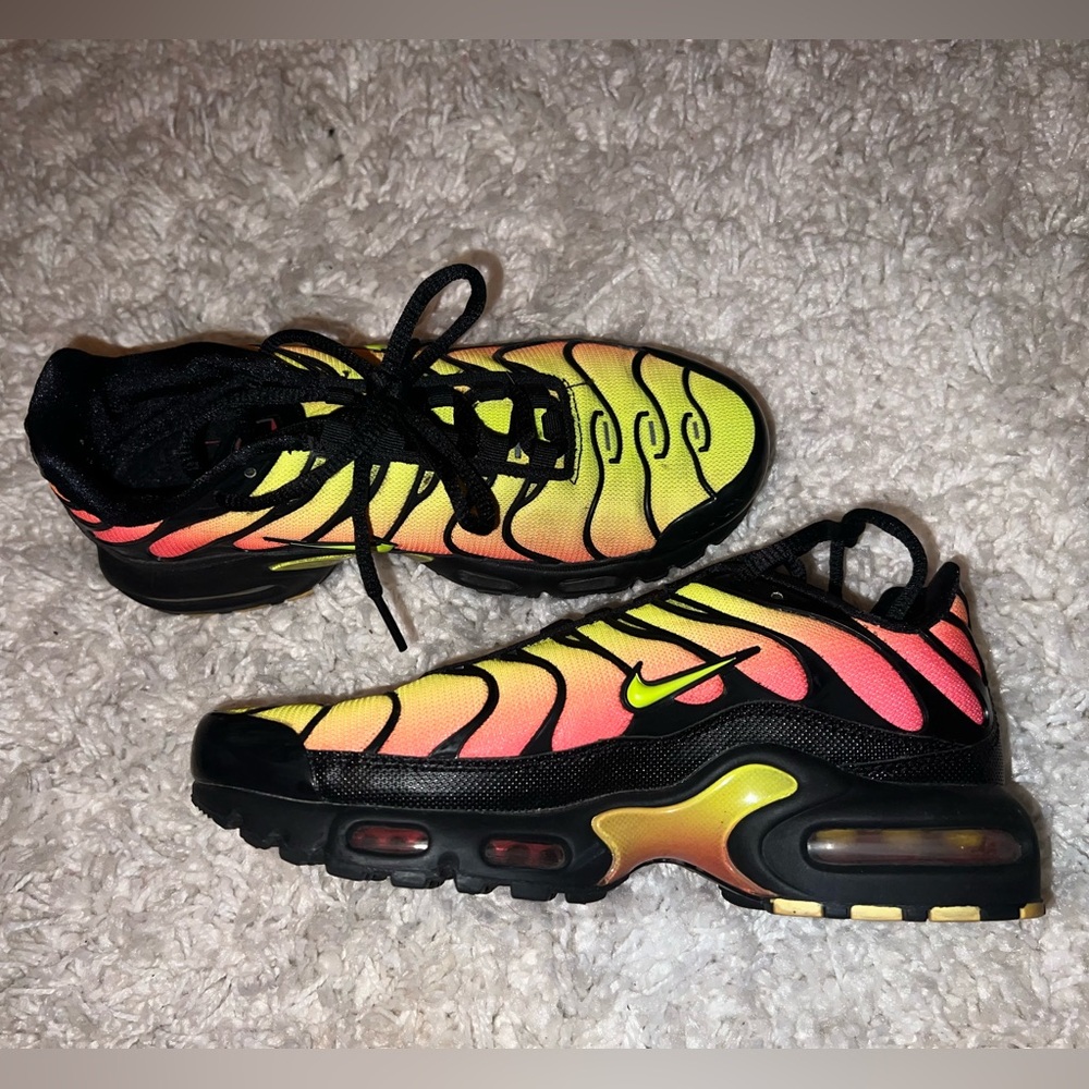Nike Women’s Air Max Plus 6.5